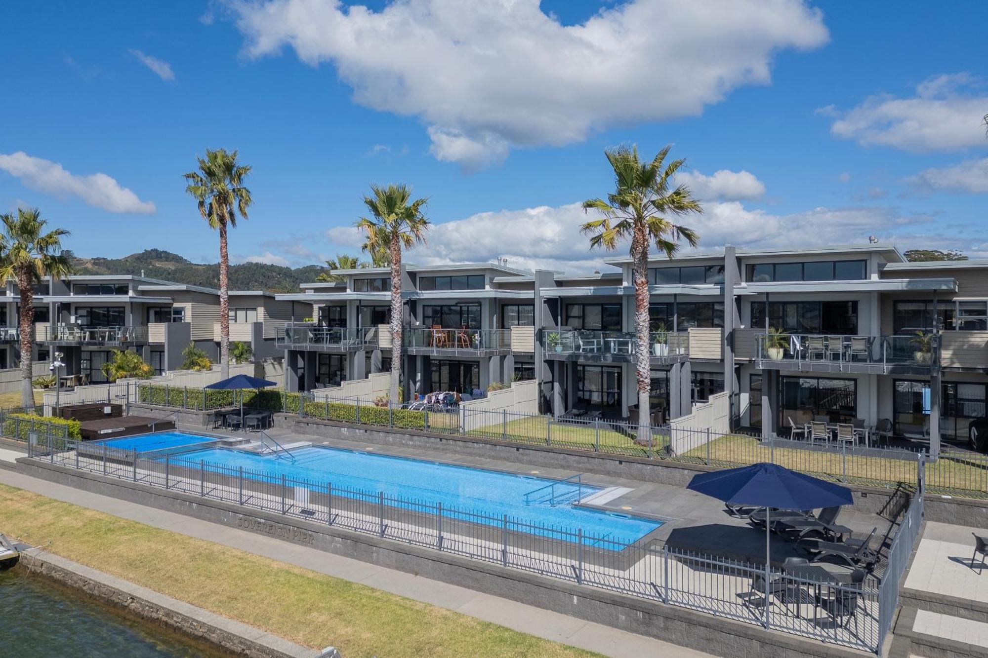 Sovereign Pier On The Waterways Whitianga Luaran gambar