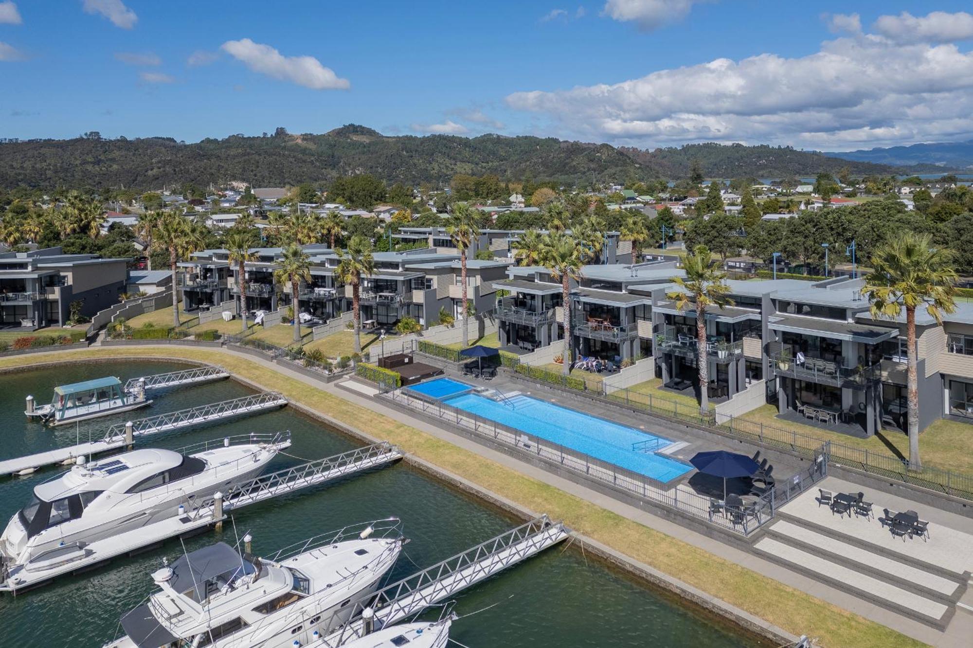 Sovereign Pier On The Waterways Whitianga Luaran gambar