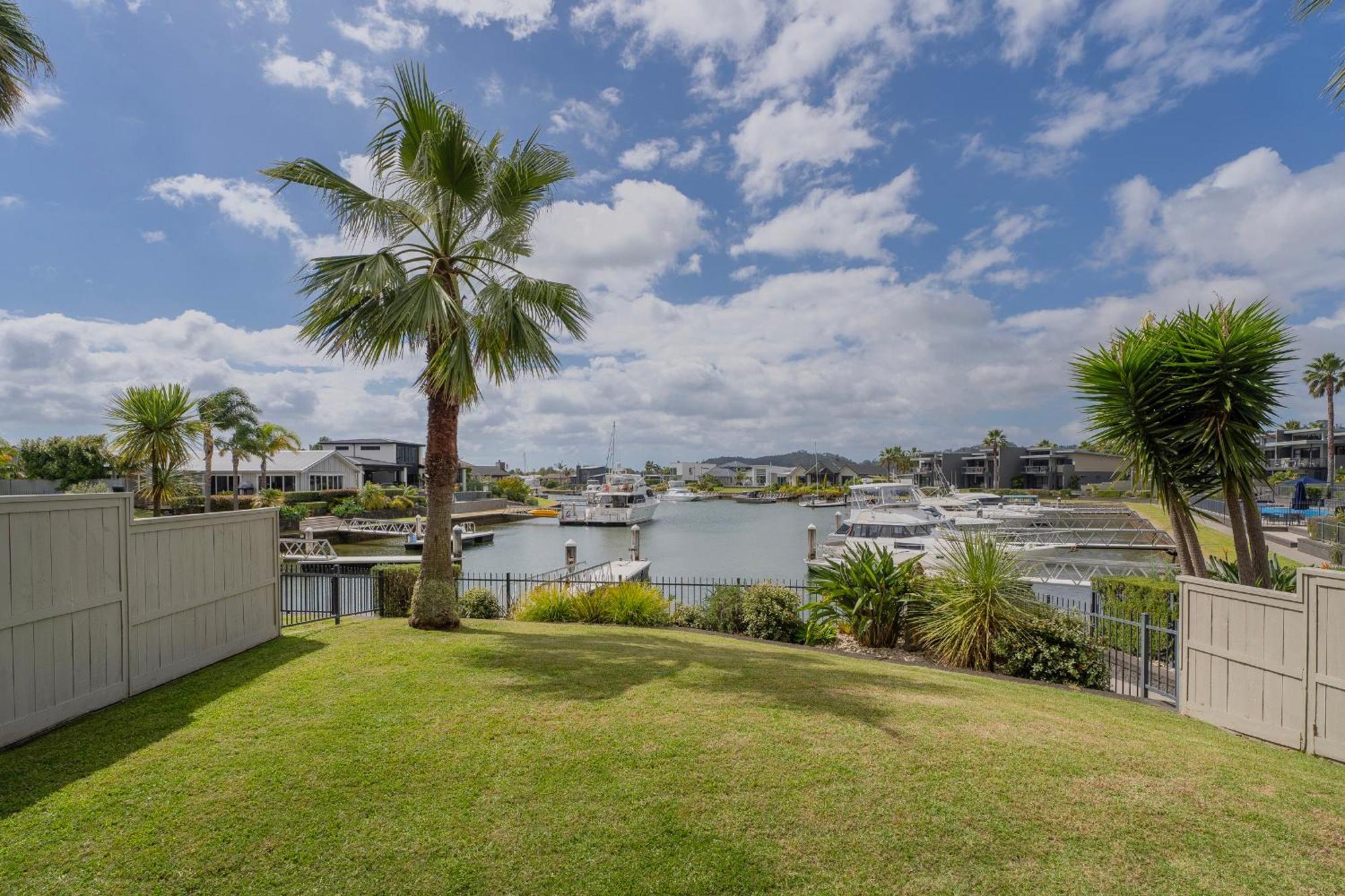 Sovereign Pier On The Waterways Whitianga Luaran gambar