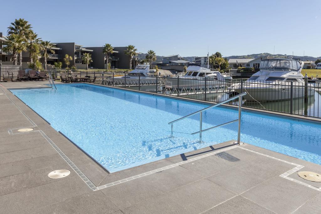 Sovereign Pier On The Waterways Whitianga Luaran gambar